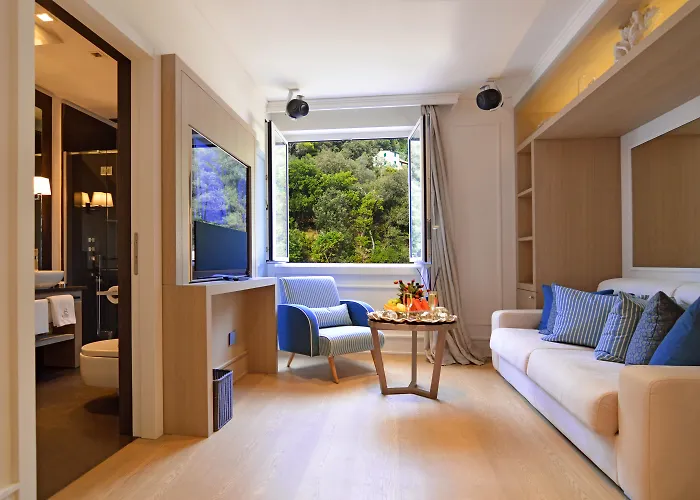 Eight Hotel Paraggi