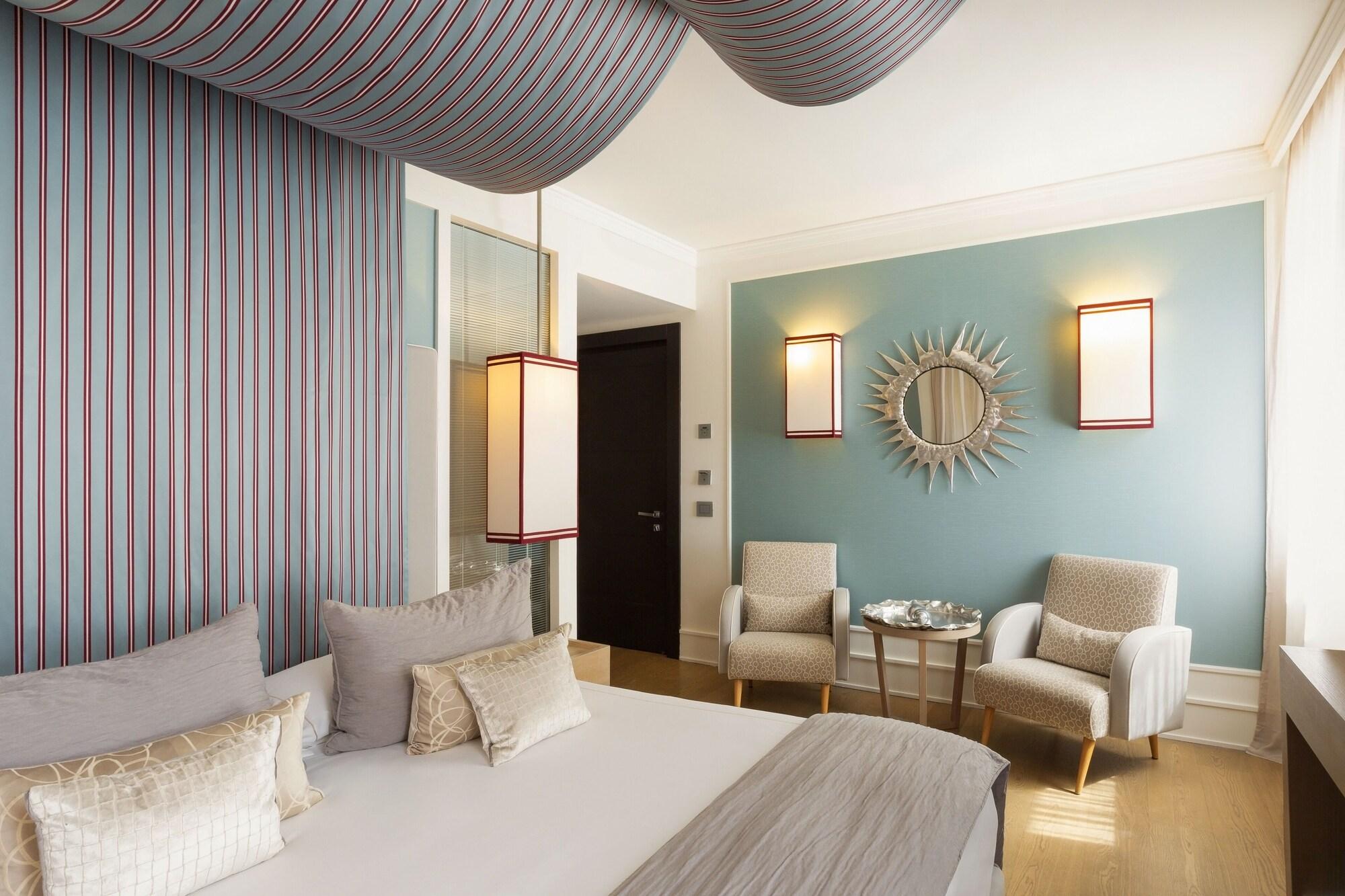Eight Paraggi Hotel